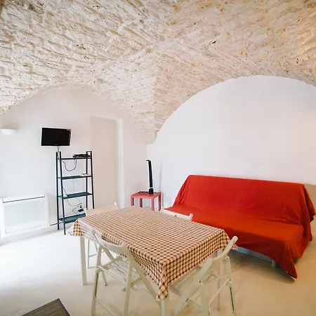 Il Borgo Piazza Celso 3